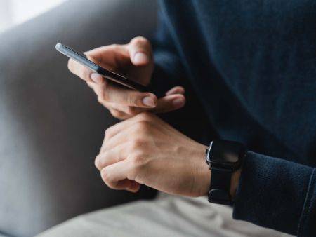 Cum conectezi rapid un smartwatch la telefon?