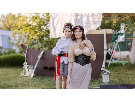 Halloween jelmez házilag: Hogyan készítsünk könnyen és gyorsan egy egyszerű jelmezt?