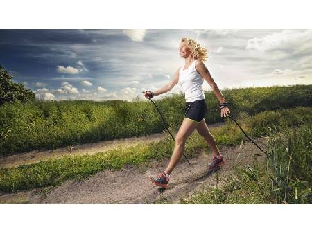 Divatba jött a Nordic Walking 