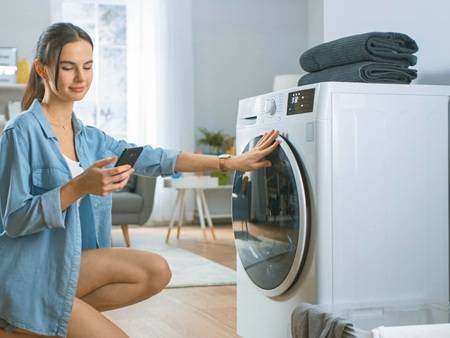 Nejlepší pračka roku 2025: Tipy na TOP modely s předním a horním plněním, slim, vestavné i se sušičkou