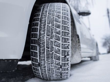 Cele mai bune anvelope de iarnă. Testul ADAC: TOP modele pe ploaie, zăpadă și polei