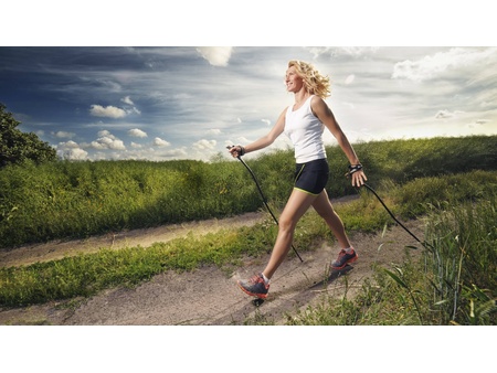 Nordic Walking je v kurzu