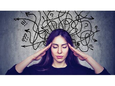 12 tipp szorongás ellen gyógyszerek és antidepresszánsok nélkül. Mik a tünetei és okai?
