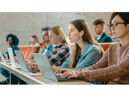 Nejlepší studentské notebooky do školy v roce 2024 (pro děti, středoškoláky, VŠ)