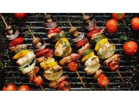 Recepty na ty nejlepší špízy na grilu, včetně marinád