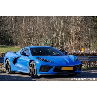 REVELL Plastic ModelKit auto 07714 Corvette C8 Coupé 1:25