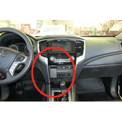 Brodit ProClip montážna konzola na palubnú dosku pre Mitsubishi L200 20-24, 855523