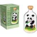 Wise Hawk Panda s bambusem