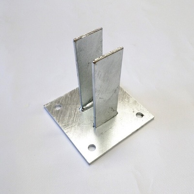 Patka pro montáž sloupku na betonový podklad, pro sloupek 60x60 mm, žárově pozinkovaná