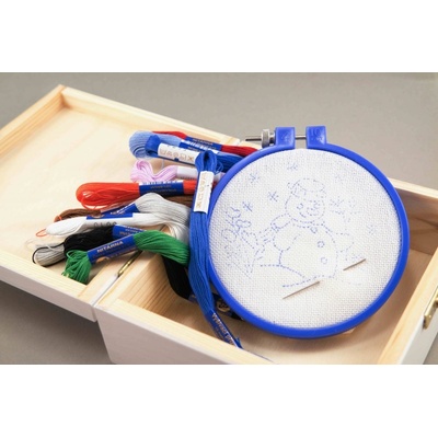 Detské vyšívanie snehuliak