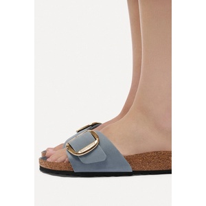 Birkenstock чехли с равна подметка дамски от набук Madrid Big Buckle
