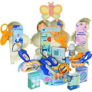 Raya Toys Докторски комплект в куфар-цвете Raya Toys - Doctor playing house, 40 части (506124273) - ozone