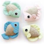 Mpets Играчка за котки M-Pets Fish - Fluorescent fabric - флоурисциращи риби 8x4x7 cm -1 бр, Белгия 20600799