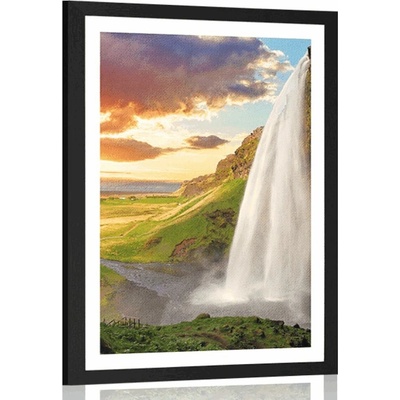 Plakát s paspartou majestátní vodopád na Islandu - 30x45 white