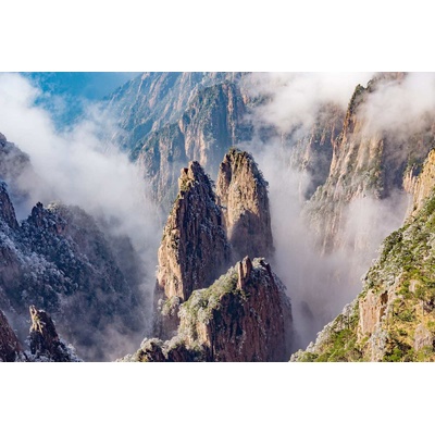 DIMEX ART Флизелинов фототапет мъгливи планински върхове 375 x 250 см