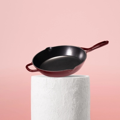 Litináč Smaltovaná litinová pánev 26 cm Granátově červená