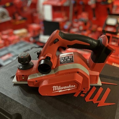 Milwaukee M18 BP-402C