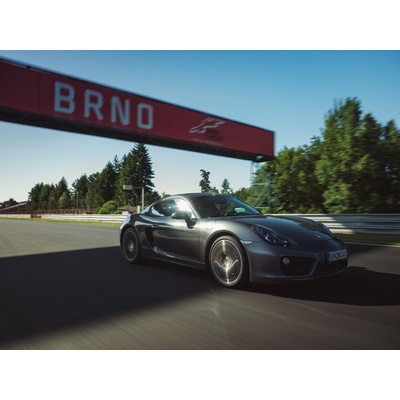 Jízda v Porsche 718 na Masarykově okruhu