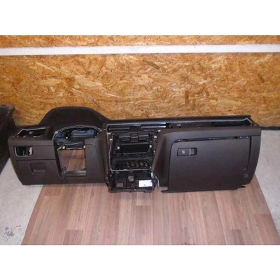 palubní deska VW Passat B8 3G0 3G1857995 3G1857003AK JCL - hnědá