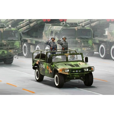 Hobby Boss Meng Dong Feng Shi 1.5 ton Military Light Utility Vehicle Parade Version 1:35