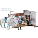 BRUDER 62506 Bworld Stáj pro koně set kůň s jezdcem a doplňky plast 1:16