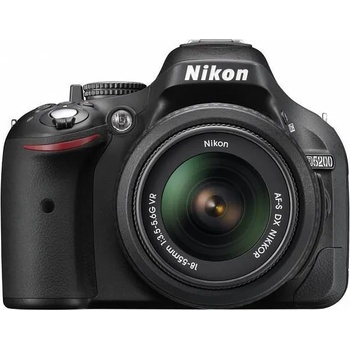 Nikon D5200 + 18-55mm VR (VBA350K001)