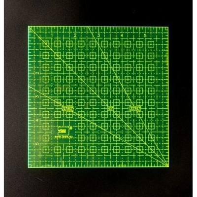 Patchworkové rastrové pravítko - fluorescenční varianta 2. čtverec 6 x 6 palců