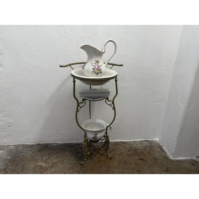 PORCELÁNOVÝ MYCÍ SET - KOVOVÝ STOJAN