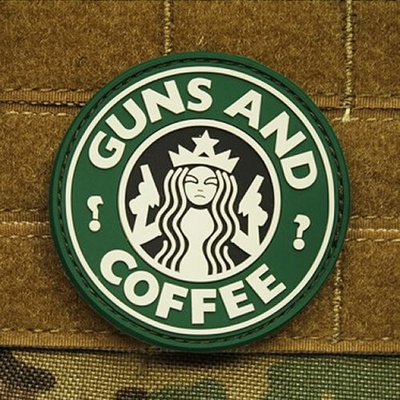 JACKETS TO GO nášivka GUNS AND COFFEE plast OLIV