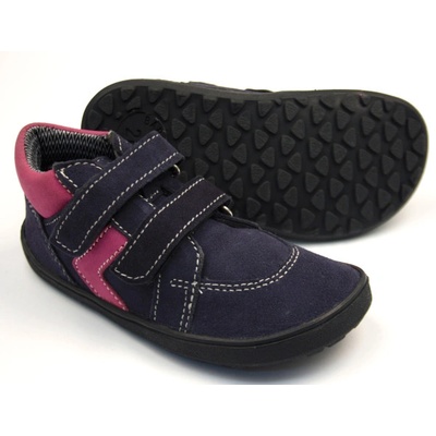 EF Barefoot Lola