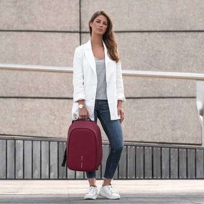 XD Design Bezpečnostný batoh Bobby Hero Small P705.704 červený