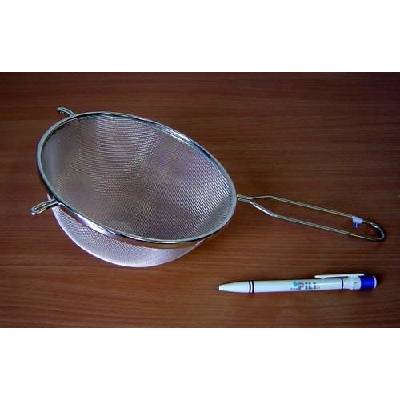 Cedník nerez 18 cm / husté tkanivo