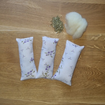 Nebe doma Polštářek se šantou kočičí a ovčím rounem 16 x 7 cm
