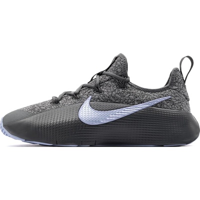 Nike Lebron TR 1