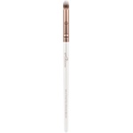 Luvia Cosmetics Elegance Pointed Crease Brush кръгла четка за сенки за очи 330