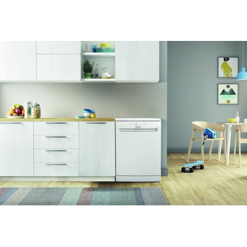 Image 1 of Indesit D2F HK26