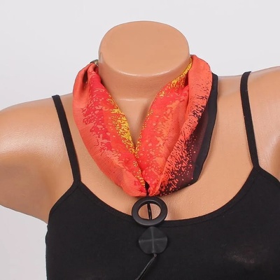 Ефектно фишу-колие в оранжево и черно с висулки