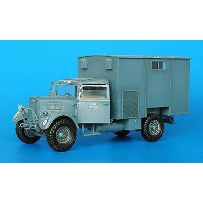 Plus Model British truck 1 ½ ton WOT 3 Workshop 1:35