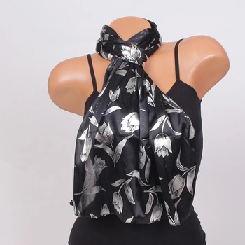 Image 1 of Черен шал със сребристи лалета