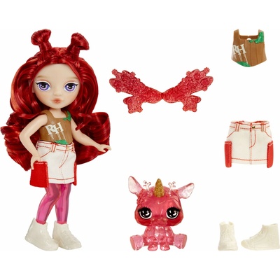 MGA Rainbow High Malá sestřička víla Apple Red