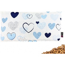 VFstyle Blue Hearts nahřívací polštářek s třešňovými peckami 30x15 cm