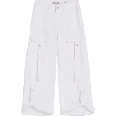 Bershka Карго панталон бяло, размер L