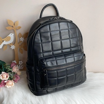 Image 1 of Дамска Черна Раница - Модел 1010