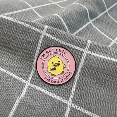 Pinarna I'm not cute, I'm dangerous Nejsem roztomilý á, jsem nebezpečný á