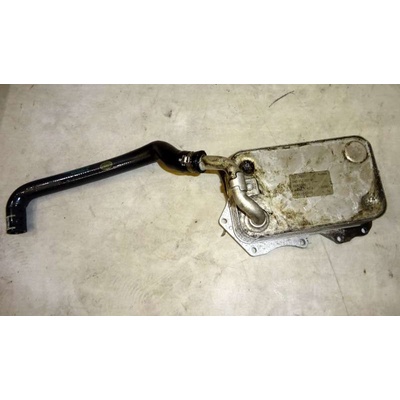 chladič oleje AUDI Q7 4L0 4,2 TDi quattro 047117021M