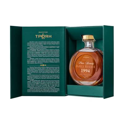 ВИНПРОМ ТРОЯН Троянска Сливова Ракия Фамилия Резерва 1994 0.7л