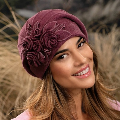 Krumlovanka dámská zimní čepice s květem Woolmark W-0842/802 fialová