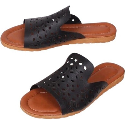 Дамски кожени чехли в черен цвят с дупки