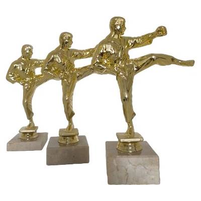 Figurka velká karate 23 25 cm 23 cm