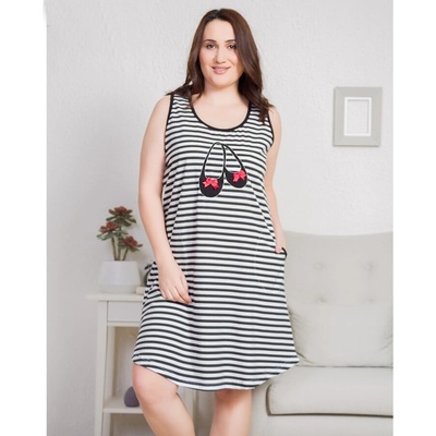 Макси нощница на бяло и черно райе с пантофки